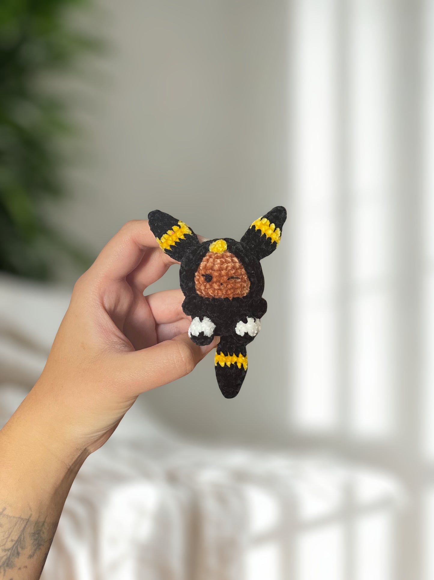 Dark Fox Swinging Tail Keychain