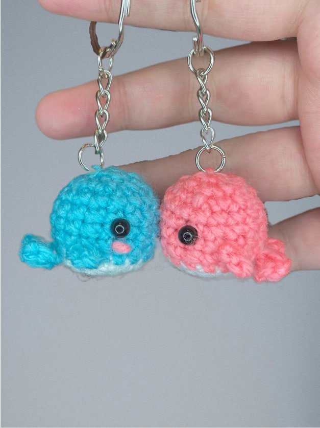 Couples Magnetic Whale Keychain: Crochet Cotton Charm Gift